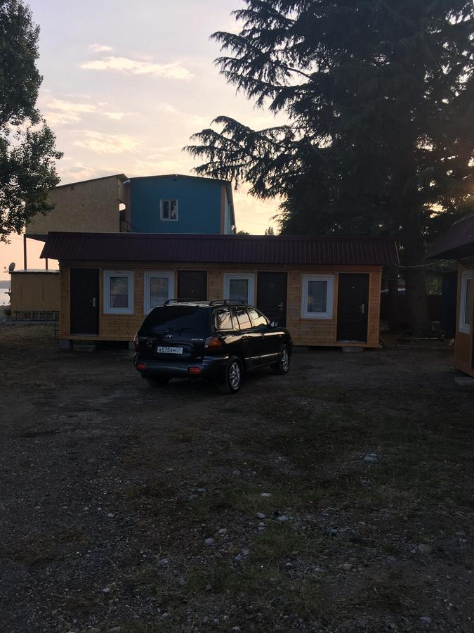Guest House Tri Topolya Lidzava Exteriér fotografie